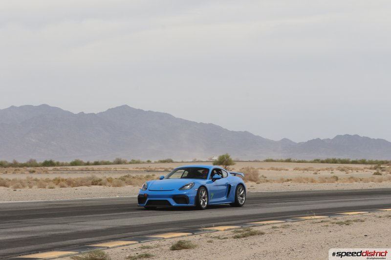 Porsche Cayman GT4
