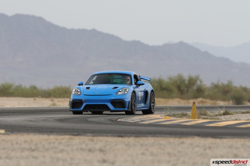 Porsche Cayman GT4