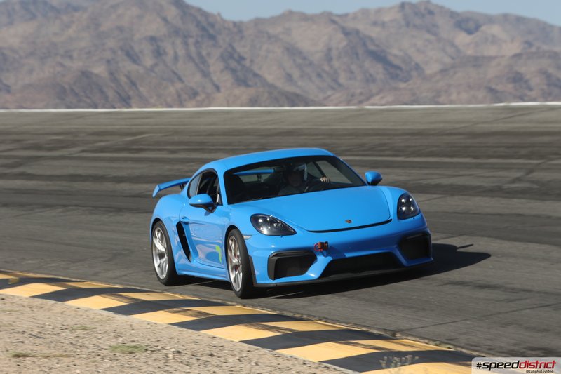 Porsche Cayman GT4
