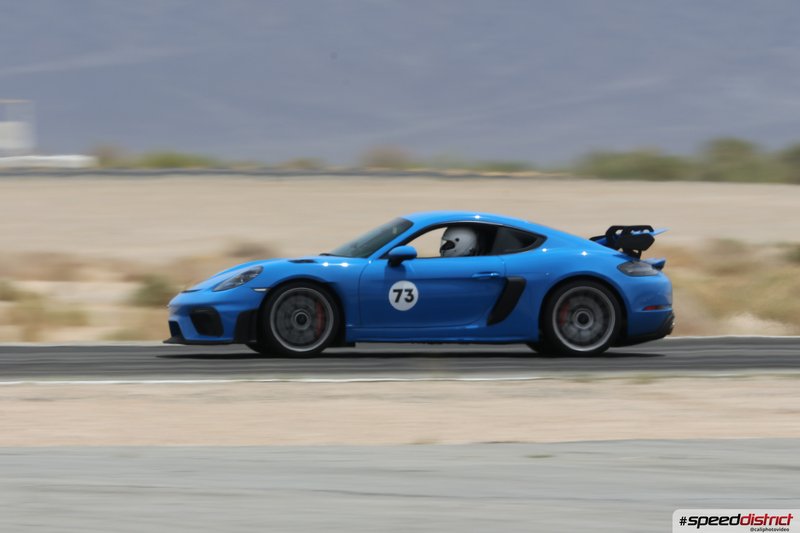 Porsche Cayman GT4