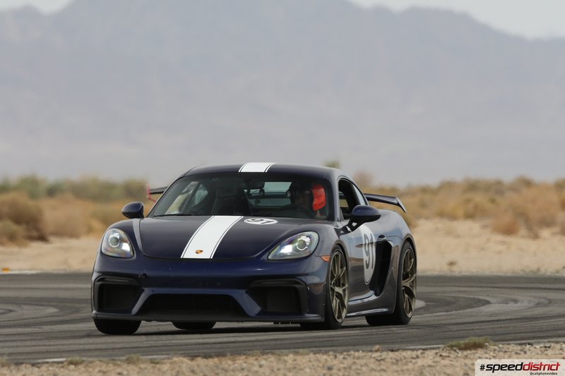 Porsche Cayman GT4