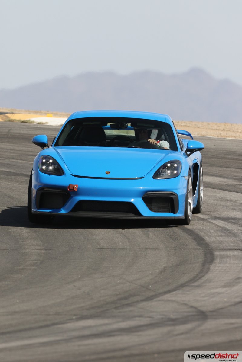 Porsche Cayman GT4