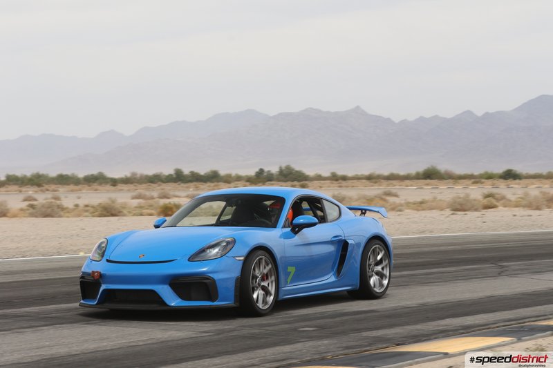 Porsche Cayman GT4