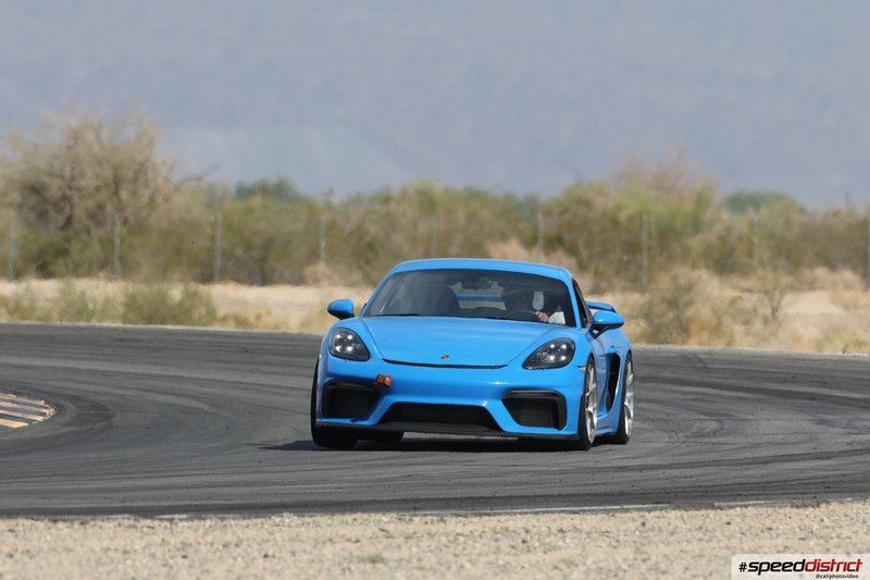 Porsche Cayman GT4