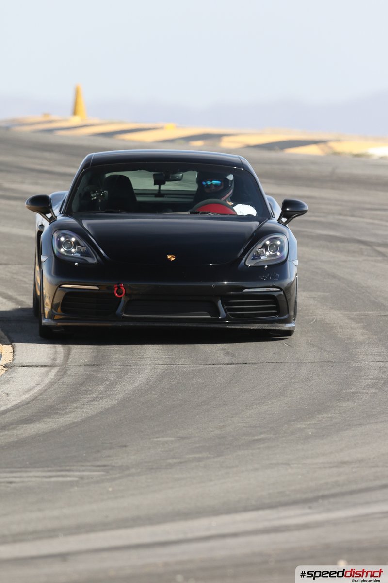 Porsche Cayman GT4