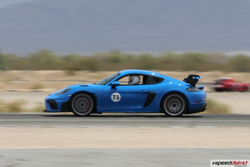 Porsche Cayman GT4