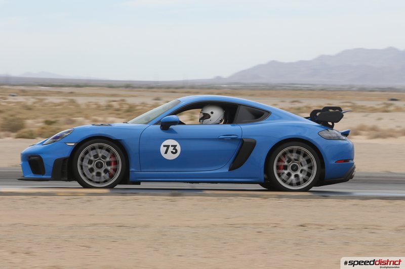 Porsche Cayman GT4