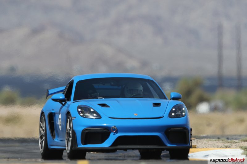 Porsche Cayman GT4