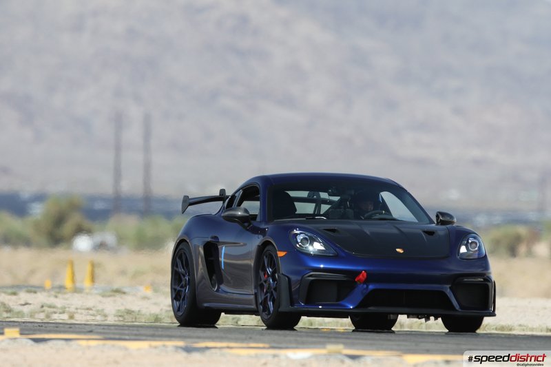 Porsche Cayman GT4