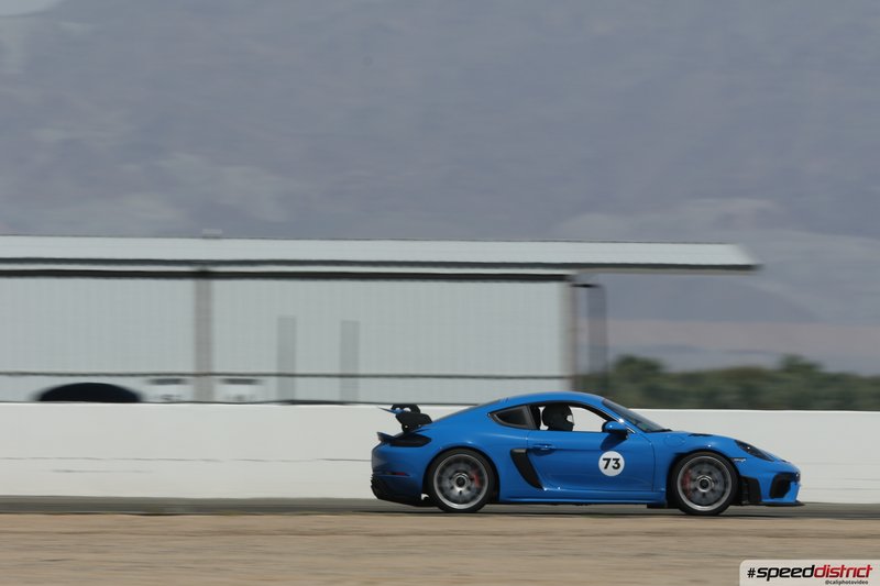 Porsche Cayman GT4