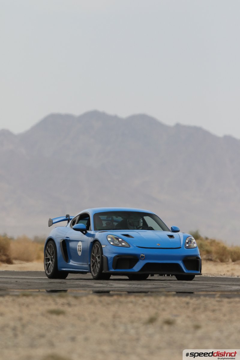Porsche Cayman GT4