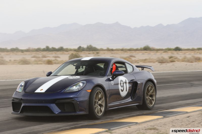 Porsche Cayman GT4
