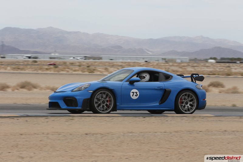 Porsche Cayman GT4