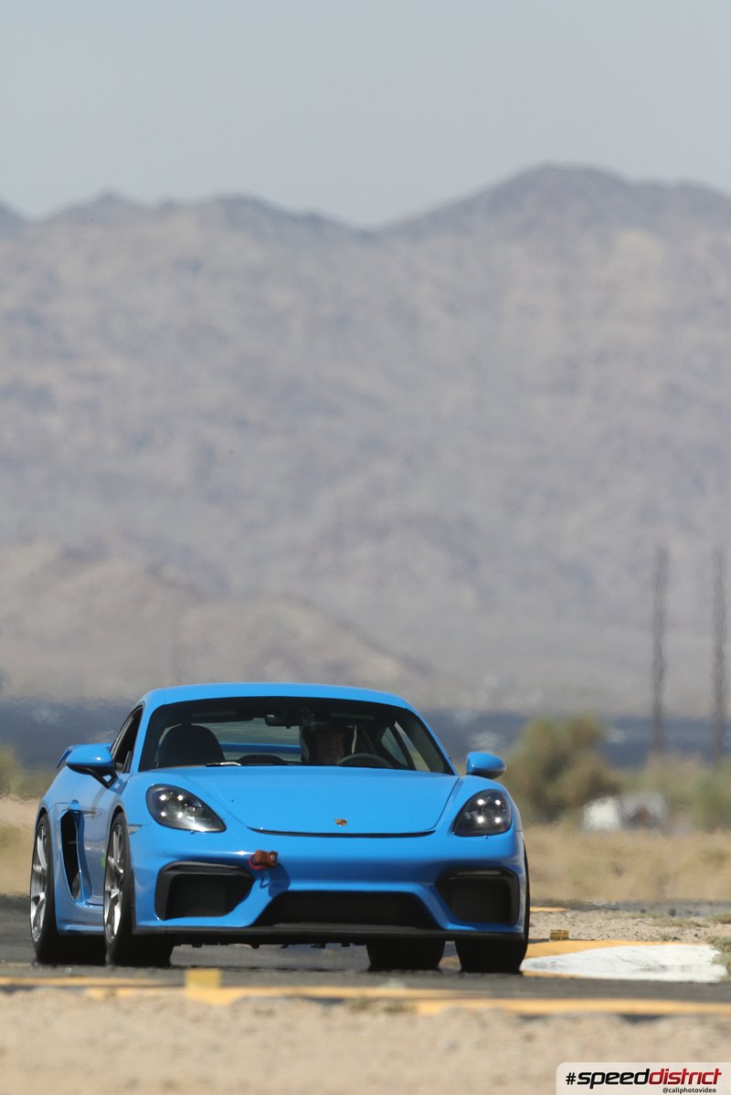 Porsche Cayman GT4