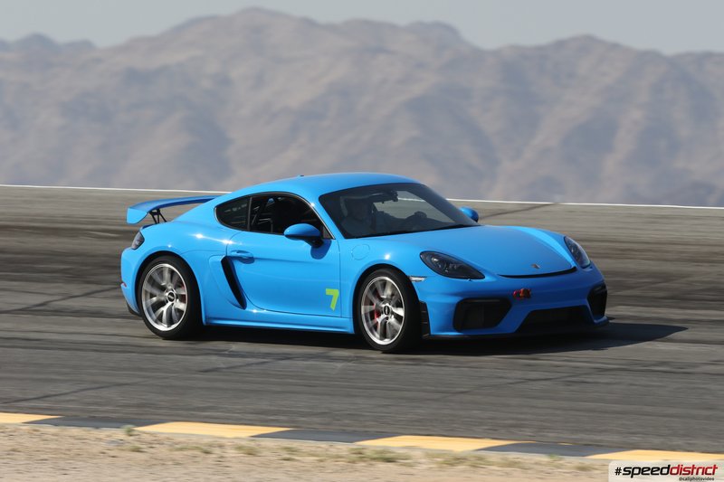 Porsche Cayman GT4