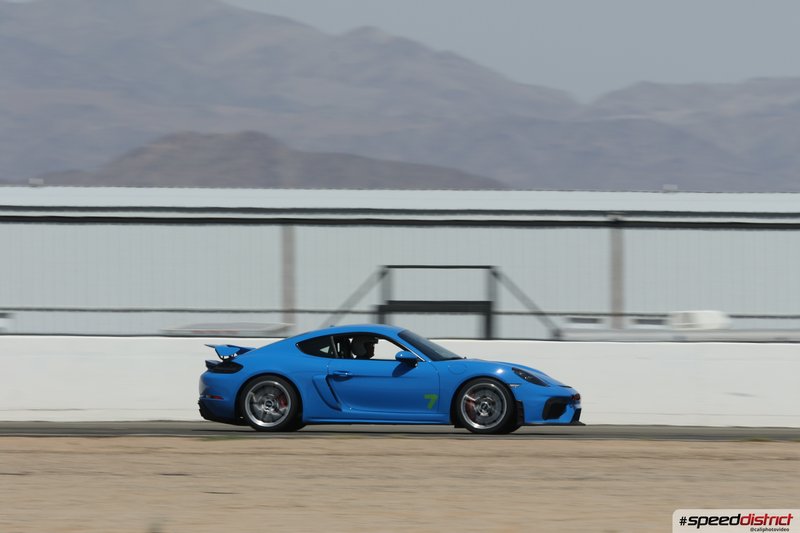 Porsche Cayman GT4