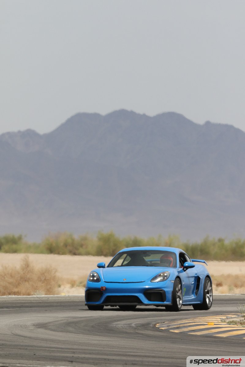 Porsche Cayman GT4