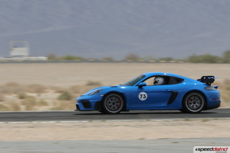 Porsche Cayman GT4