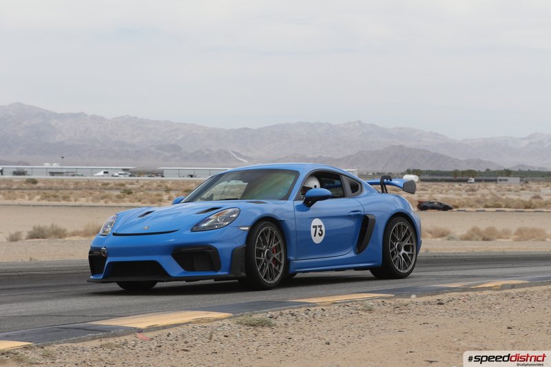 Porsche Cayman GT4