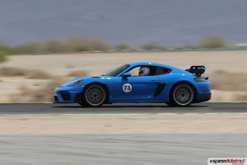 Porsche Cayman GT4