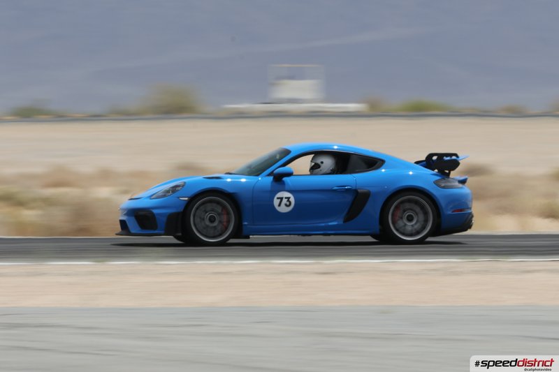 Porsche Cayman GT4