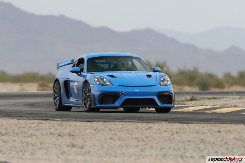 Porsche Cayman GT4