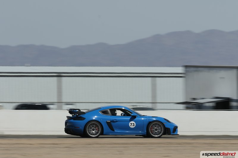 Porsche Cayman GT4