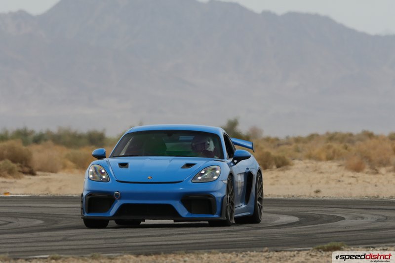Porsche Cayman GT4
