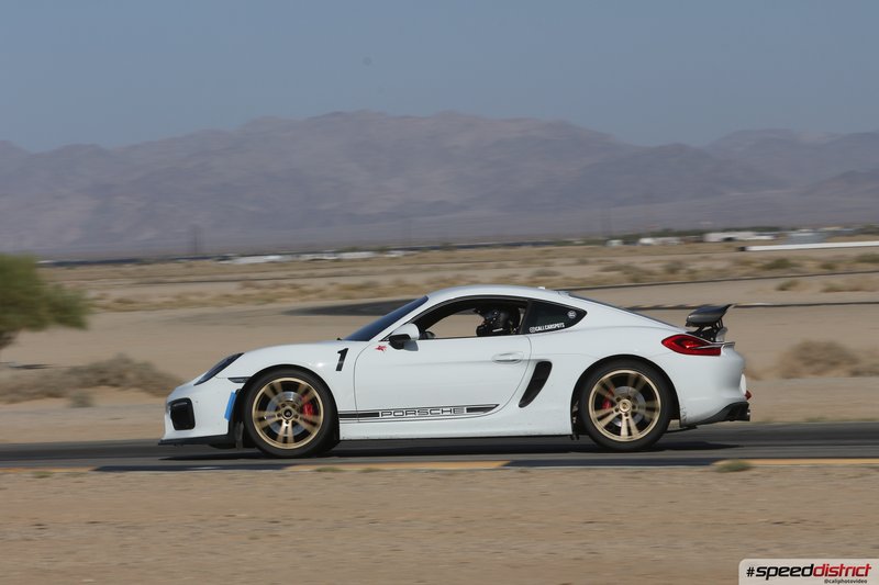 Porsche Cayman GT4