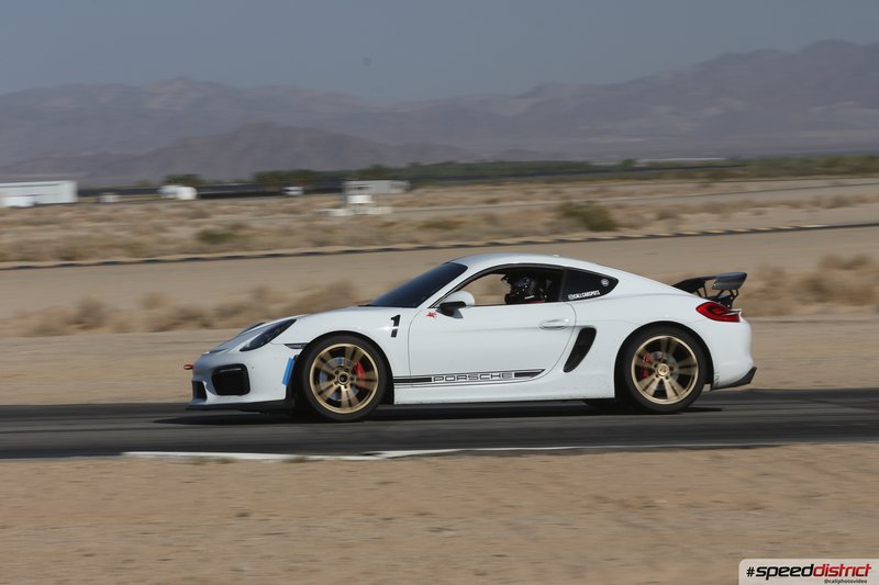 Porsche Cayman GT4
