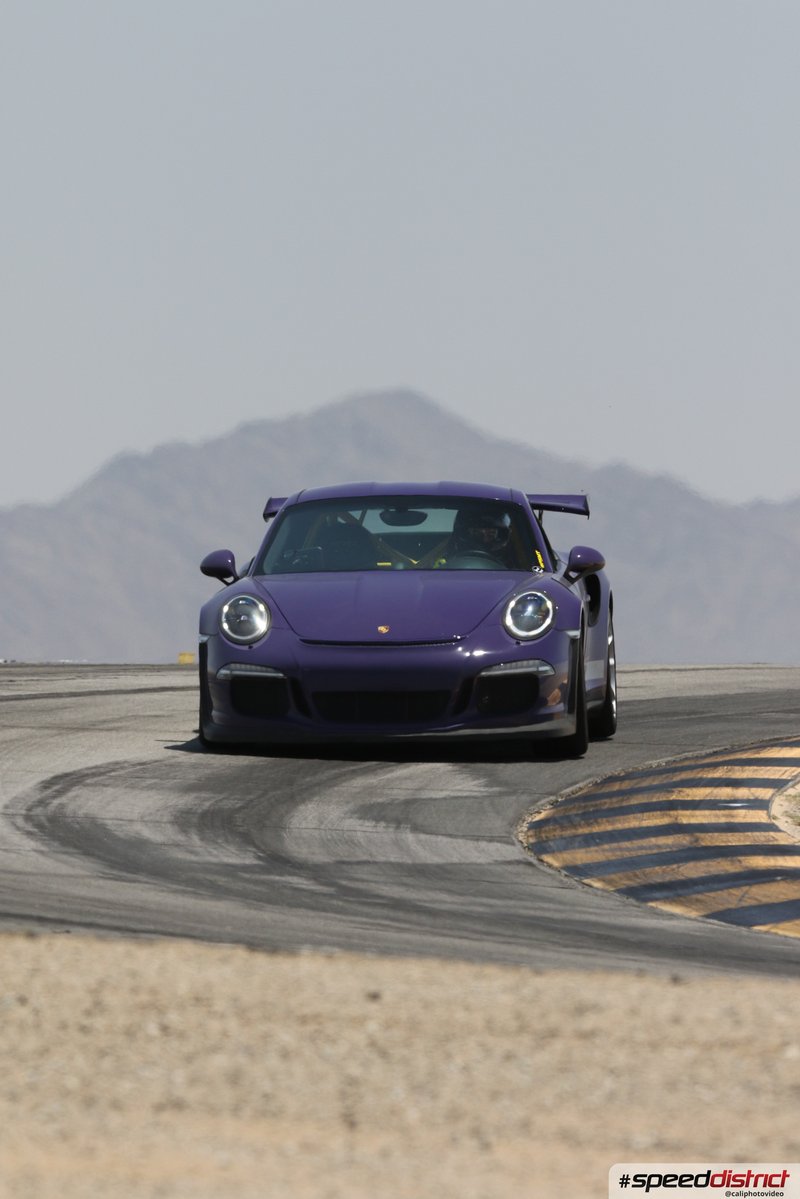 Porsche 911 GT3 Cup purple