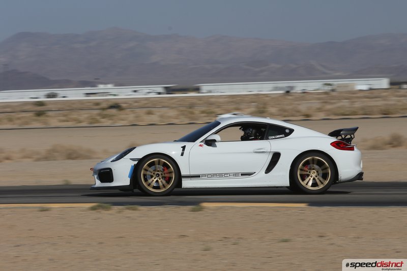 Porsche Cayman GT4