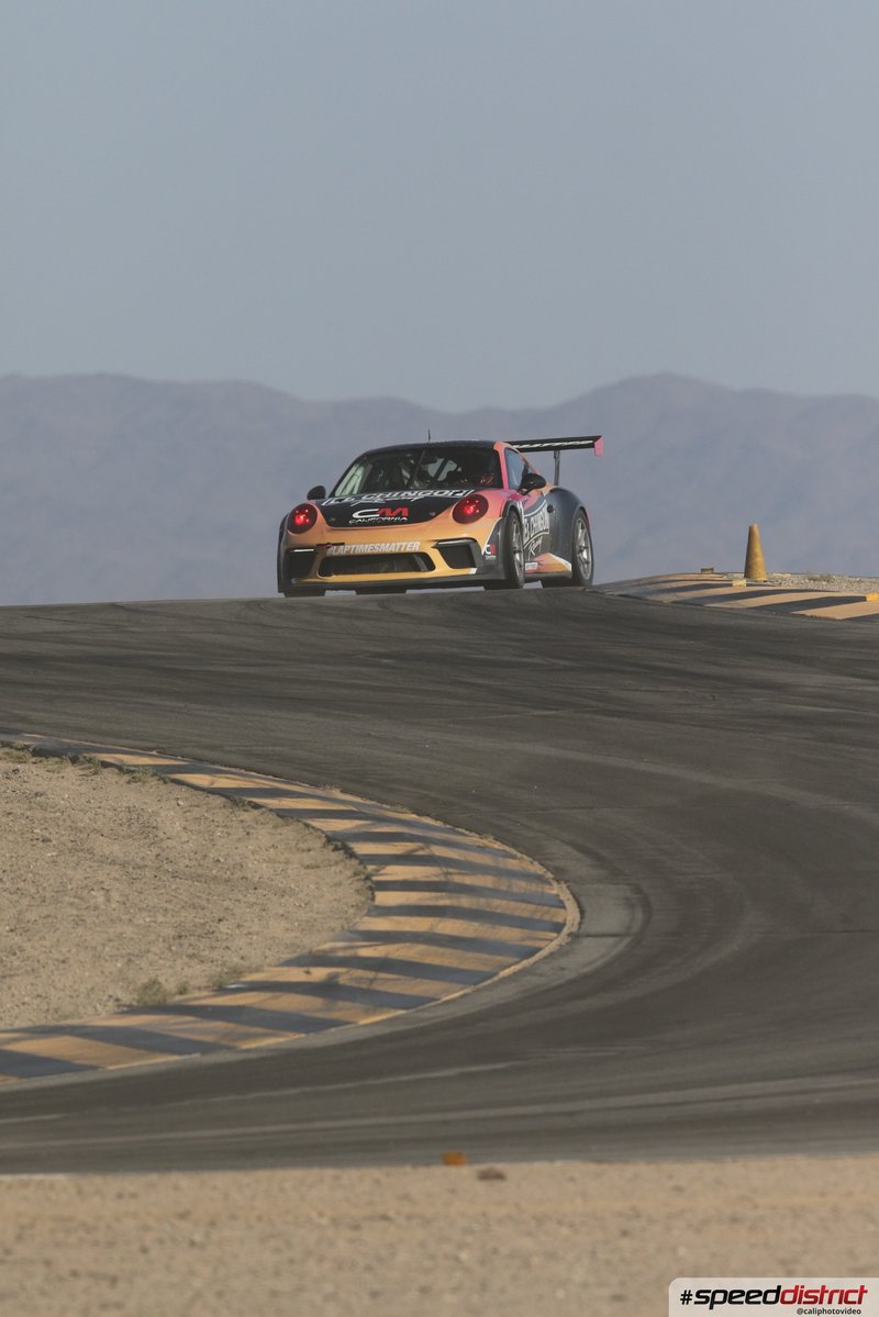 Porsche 911 GT3 Cup orange