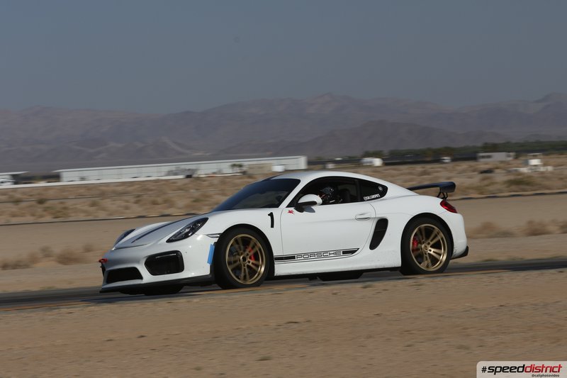 Porsche Cayman GT4