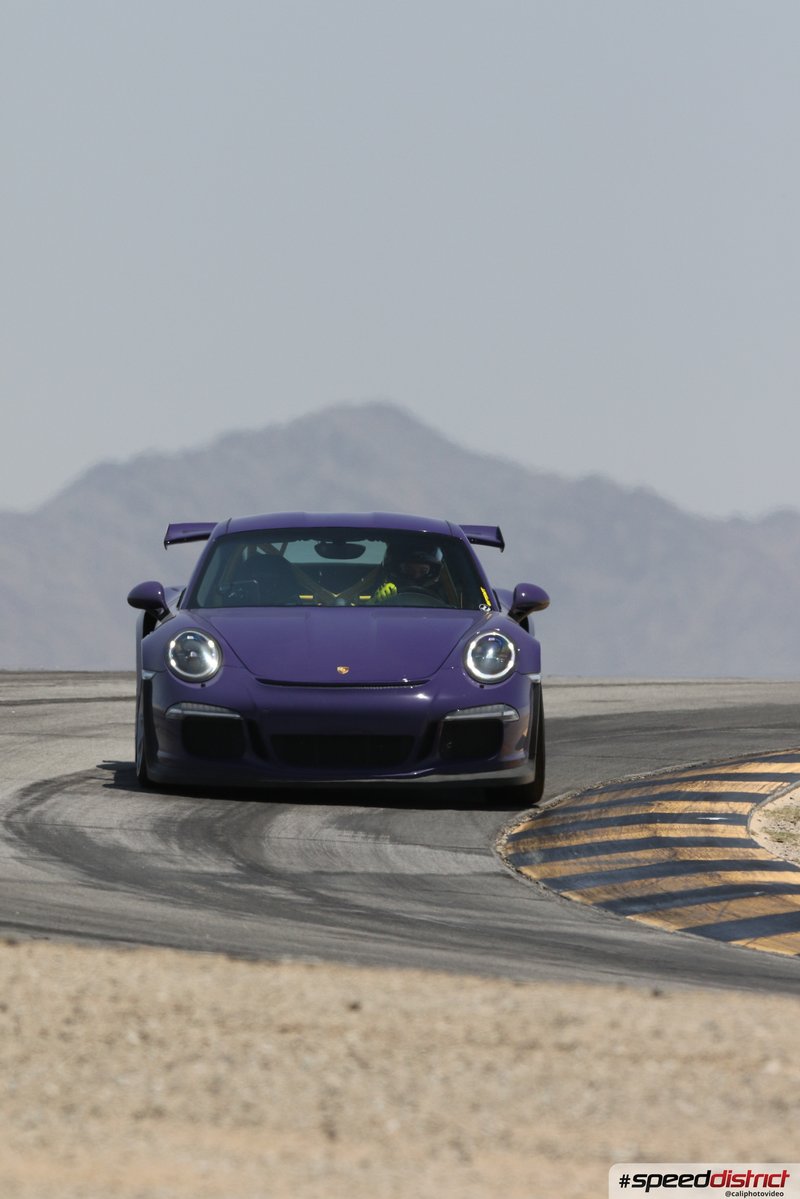 Porsche 911 GT3 Cup purple