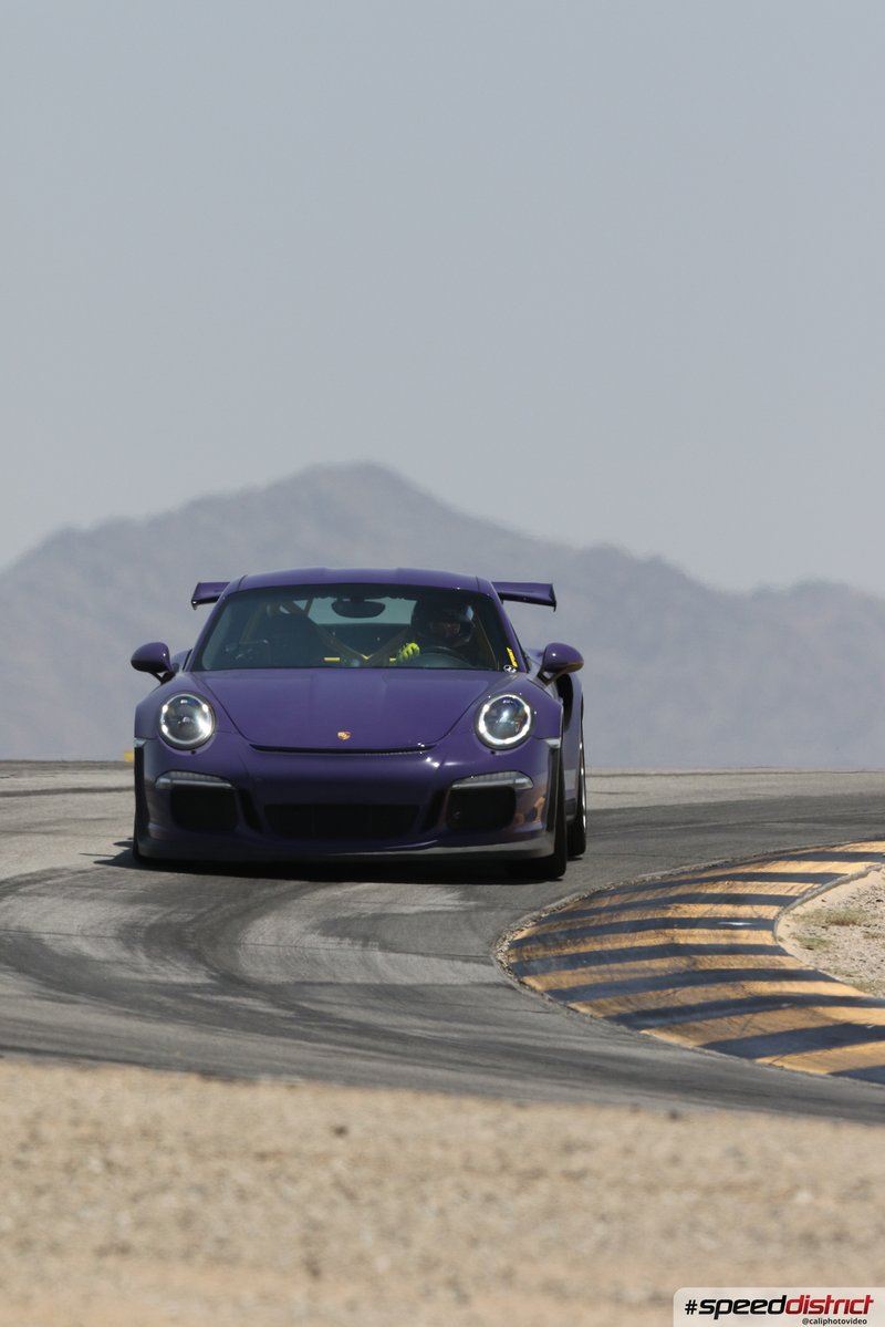 Porsche 911 GT3 Cup purple