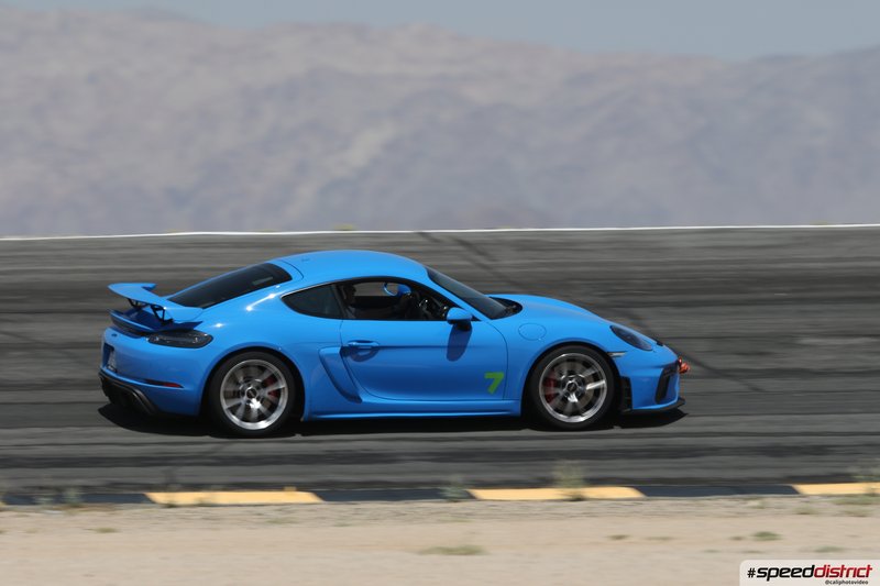 Porsche Cayman GT4