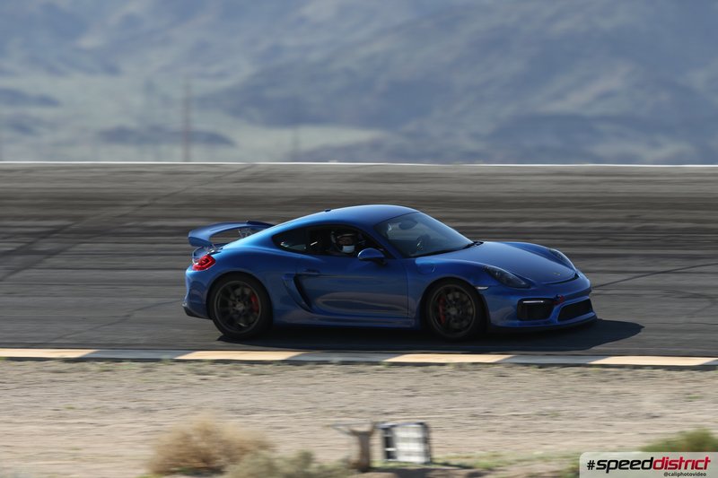 Porsche Cayman GT4