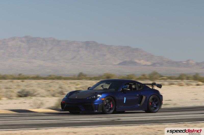 Porsche Cayman GT4