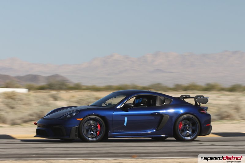 Porsche Cayman GT4 RS