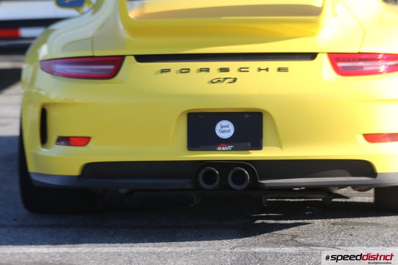 Porsche 911 yellow
