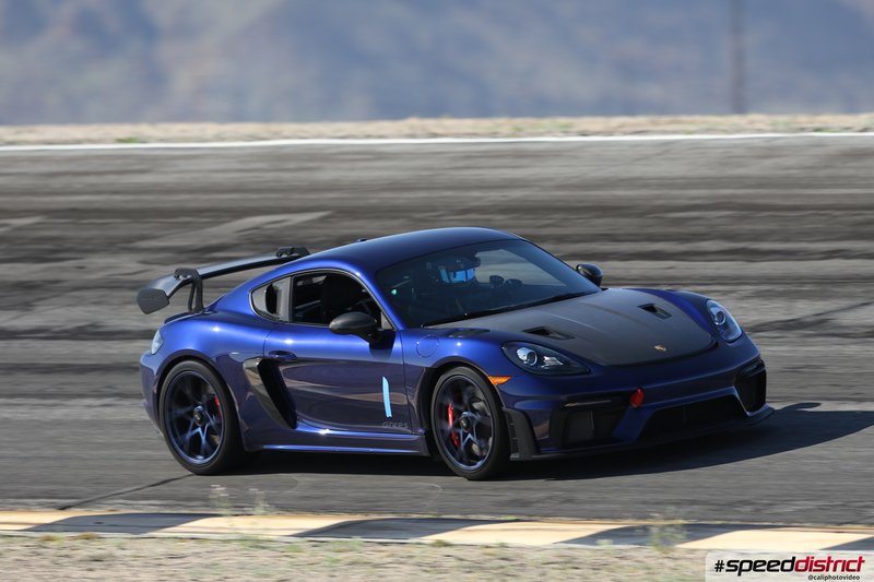 Porsche Cayman GT4 RS