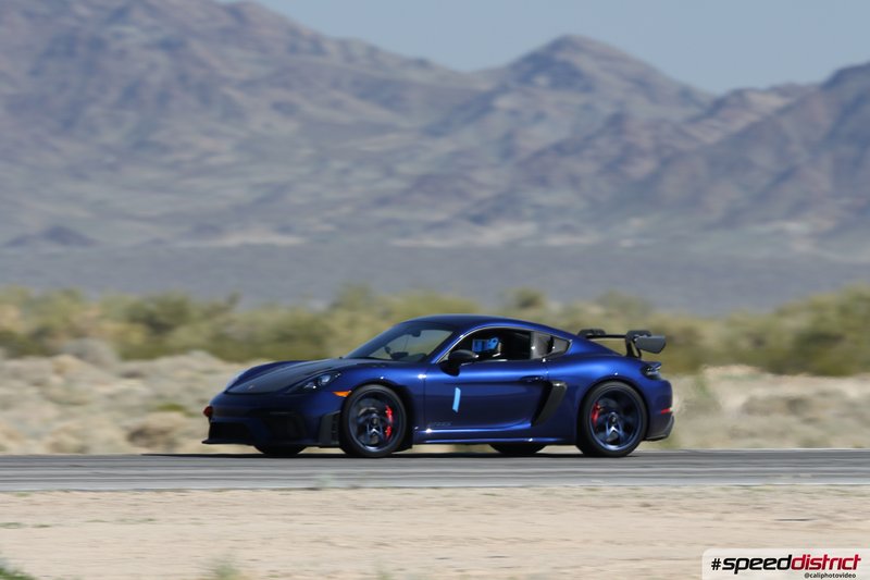 Porsche Cayman GT4 RS