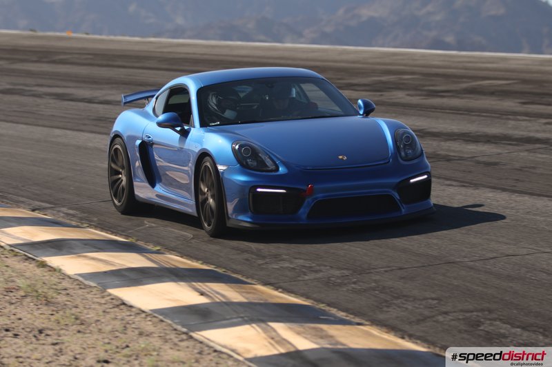 Porsche Cayman GT4
