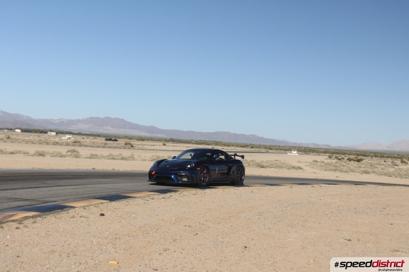 Porsche Cayman GT4 RS