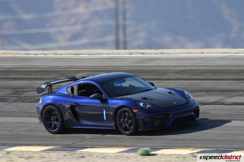 Porsche Cayman GT4