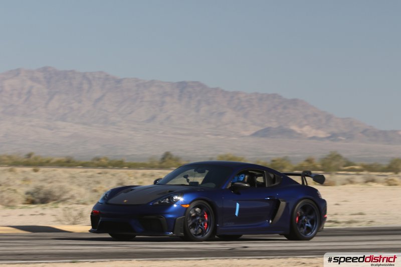 Porsche Cayman GT4