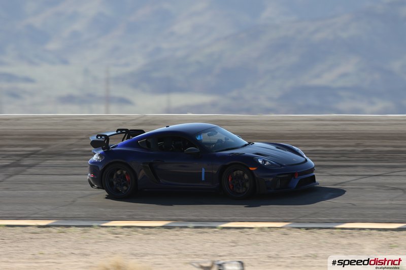Porsche Cayman GT4