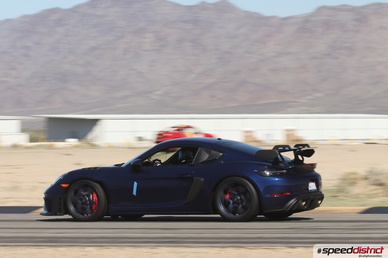 Porsche Cayman GT4