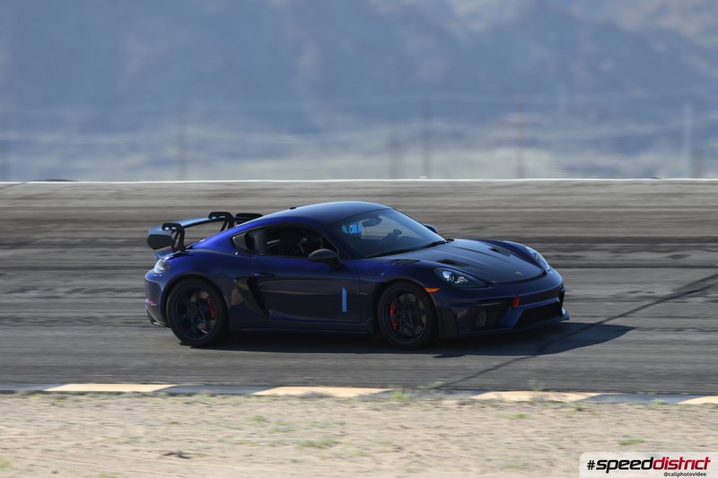 Porsche Cayman GT4